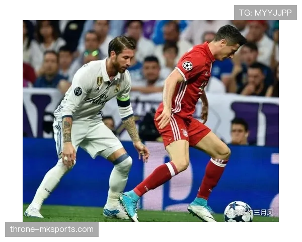 莱万多夫斯基生涯关键节点解析：多特崛起与拜仁封神